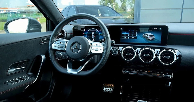 Mercedes-Benz Klasa A cena 149900 przebieg: 11000, rok produkcji 2022 z Gdańsk małe 301